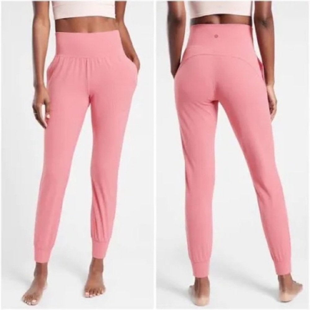 Athleta Salutation joggers powervita blush pink 26947